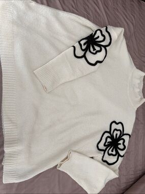 Staccato Cream Knit Sweater with Black Floral Appliqué ladies size medium
